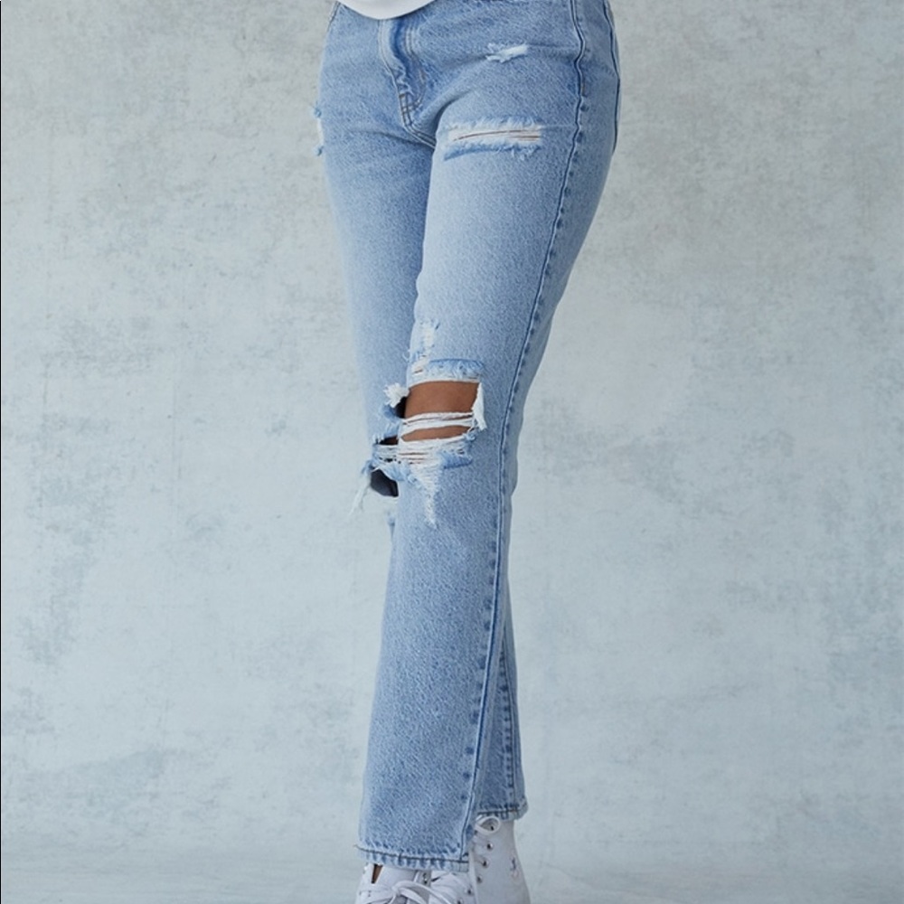 PacSun distressed light blue 90s jean